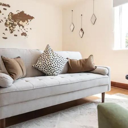 Metropolitan - 2 Bed, Private Parking Apartment, Great Commercial Home From Home Stay! Southampton Eksteriør bilde